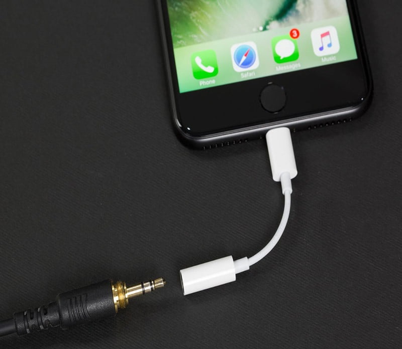 Lightning To AUX